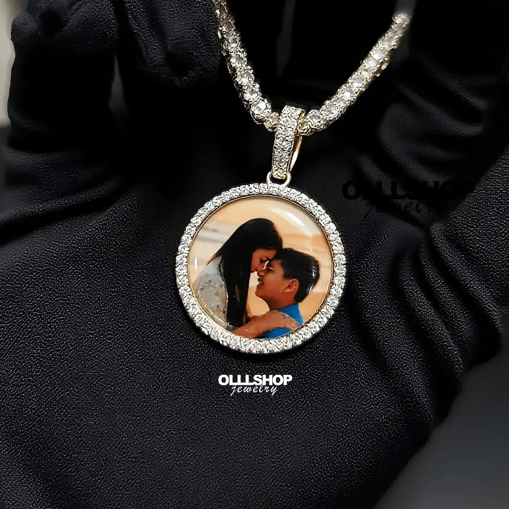 Personalized Round Photo Pendant – Small Size