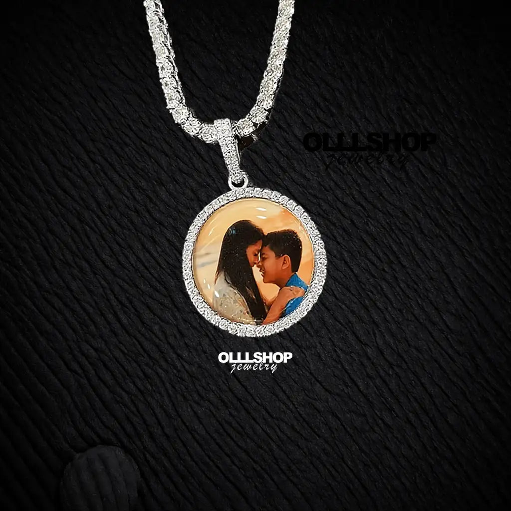 Personalized Round Photo Pendant – Small Size