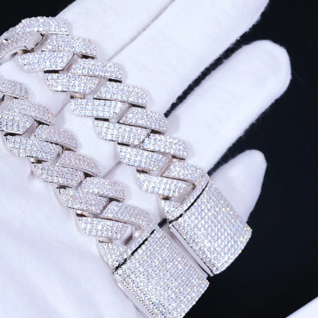 Diamond Prong Cuban Bracelet in White Gold - 19mm