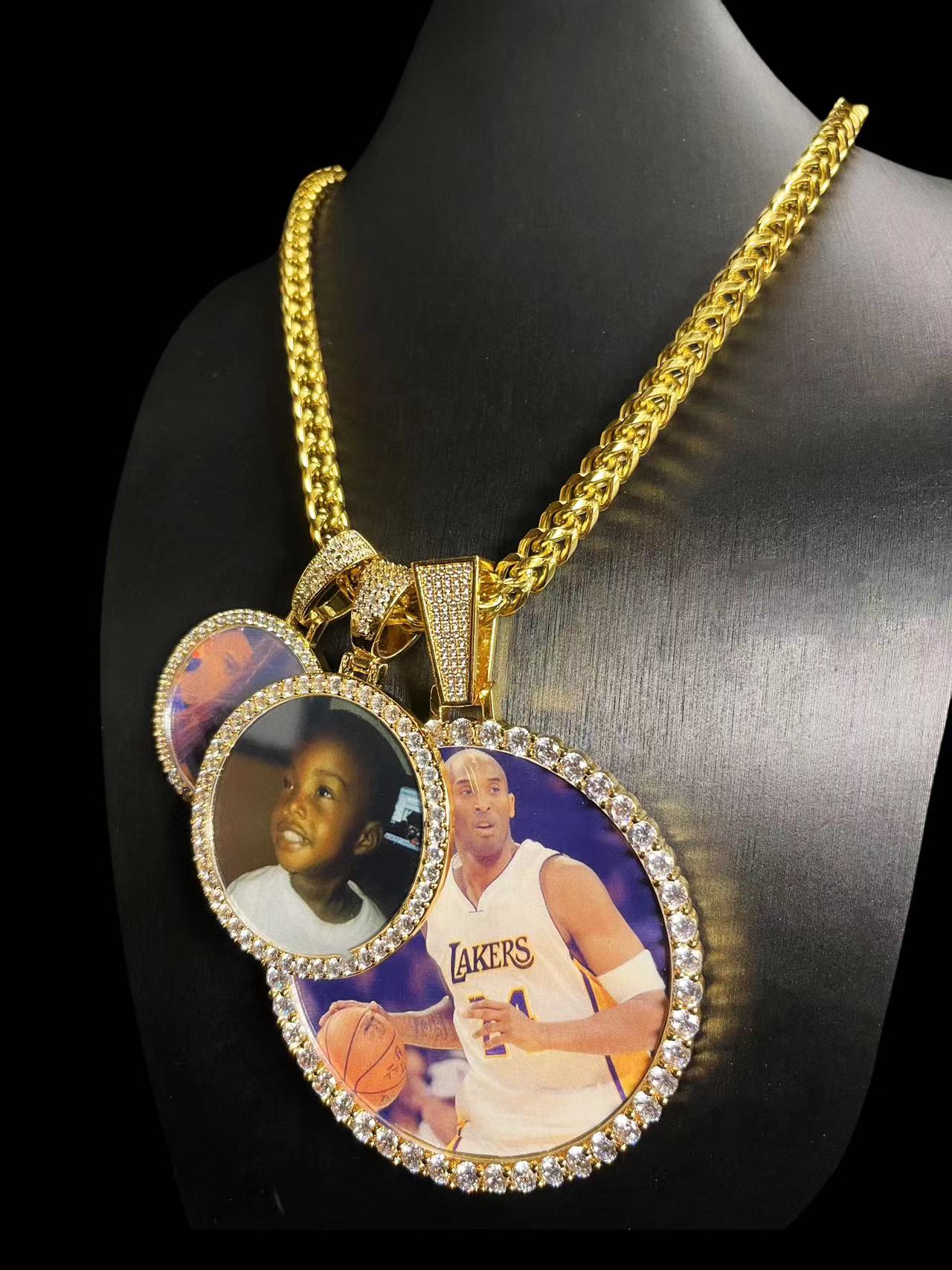 3D CIRCLE CUSTOM PICTURE PENDANT