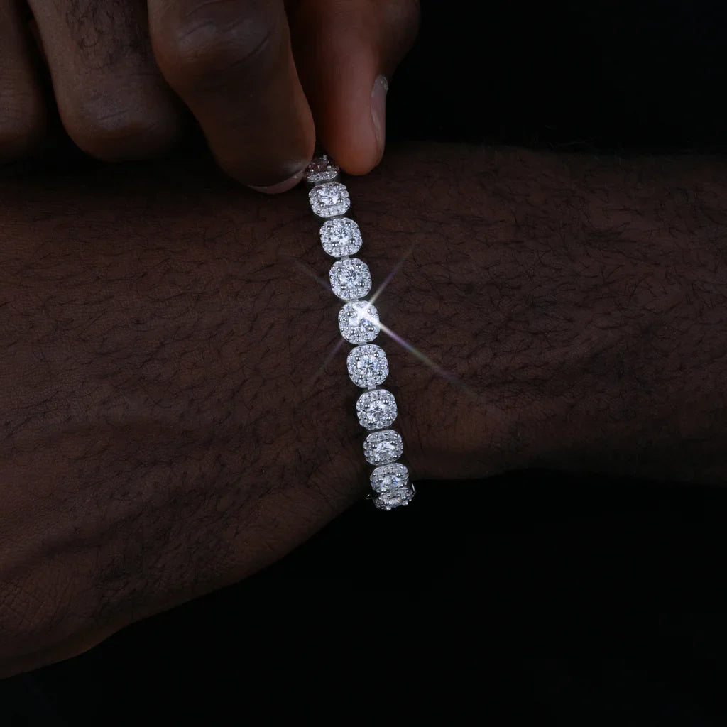925S & VVS Moissanite Clustered Tennis Bracelet - 8MM