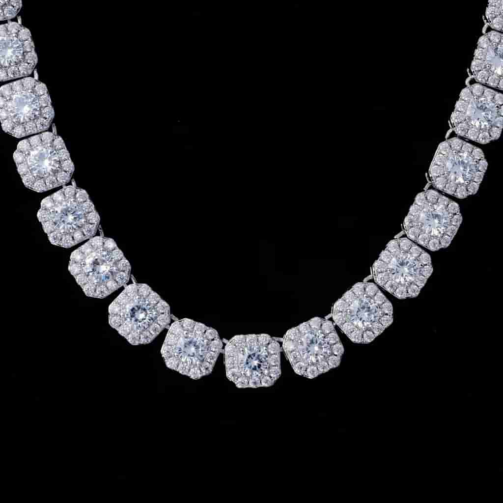 Clustered Tennis Chain in White Gold