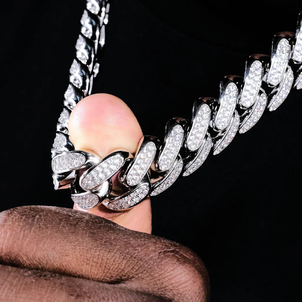 Iced Cuban Link Choker in White Gold - 19mm