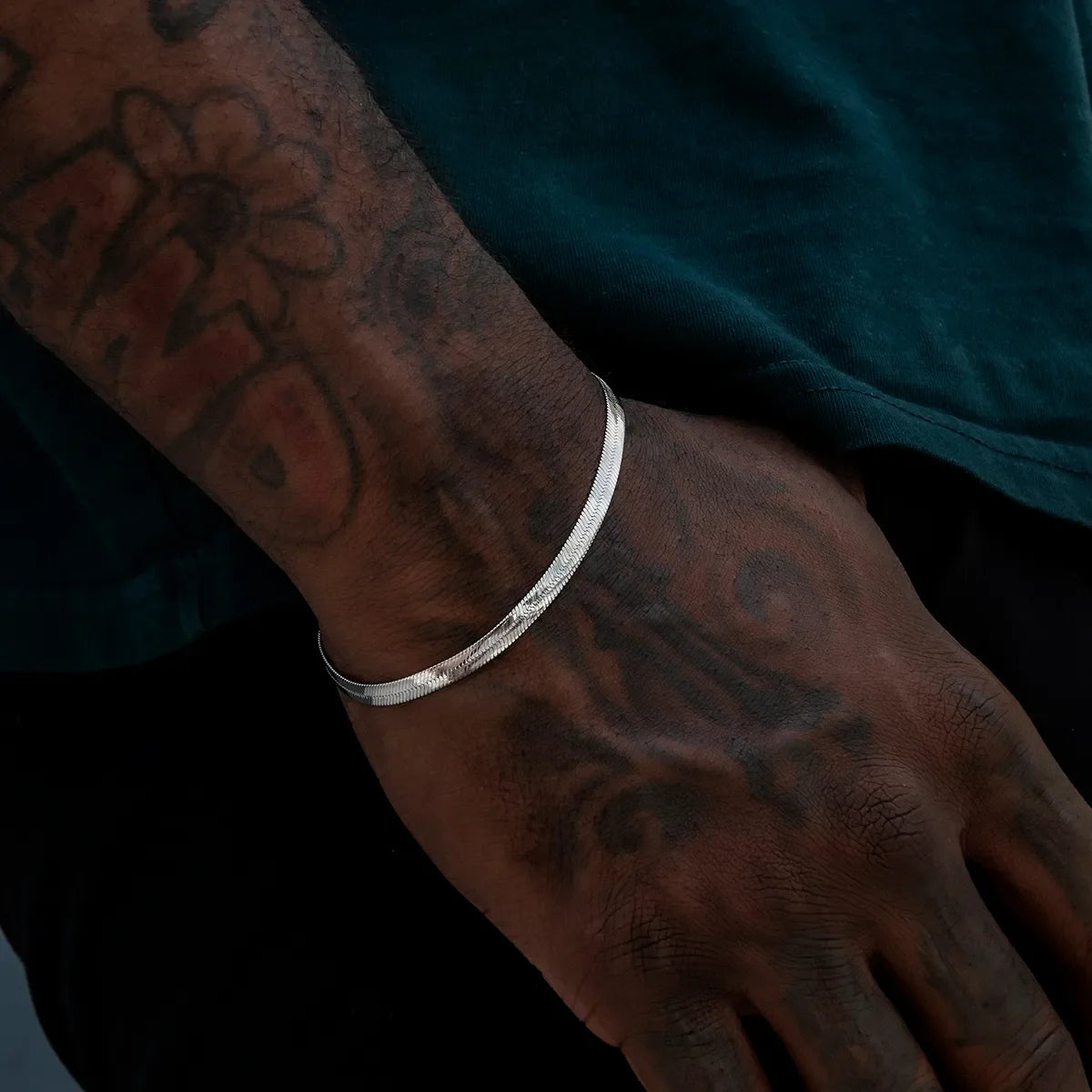 4mm herringbone bracelet in white gold minimalist men’s jewelry