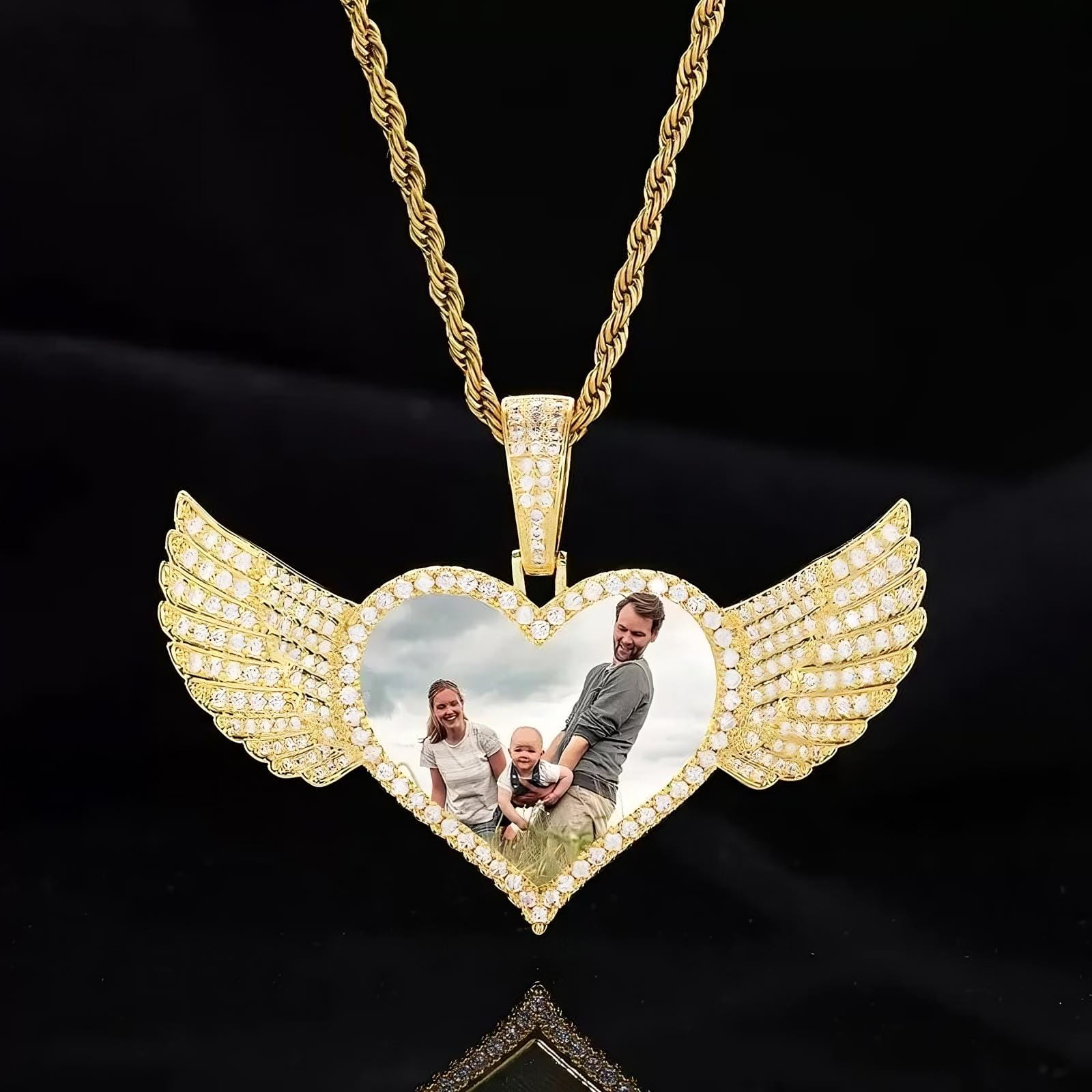 Gold micro-inlaid heart-shaped wings photo pendant - 25mm custom family necklace