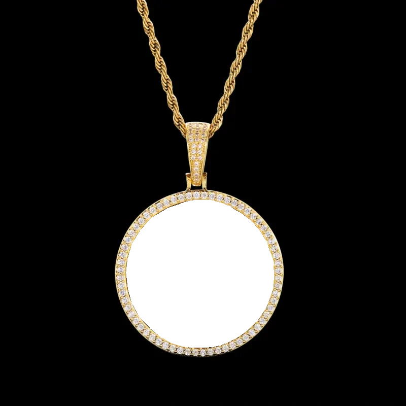Photo Custom Round Pendant in Yellow Gold - 45mm