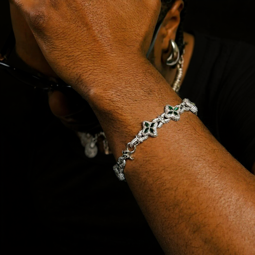 Iced Clover Bracelet in Yellow Diamond - 15mm