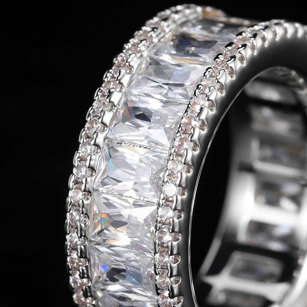 Mixed Pavé Triple Row T-Bar Ring in 18K Gold