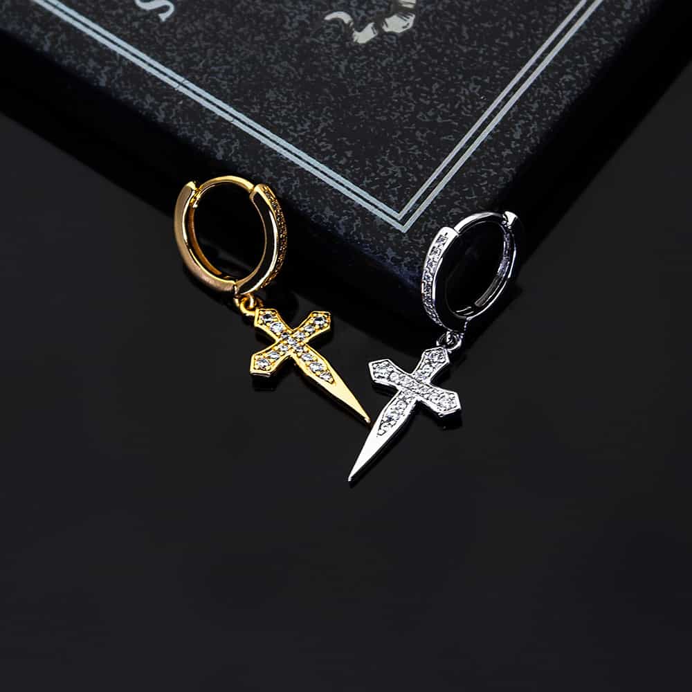 18K Gold Diamond-Inlaid Cross Sword Ear Cuff