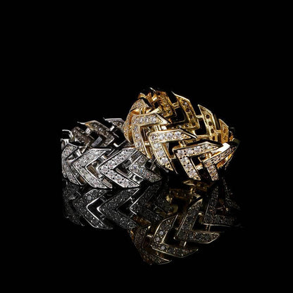 V-Shaped Arrowhead Hip-Hop Ring in 18K Gold