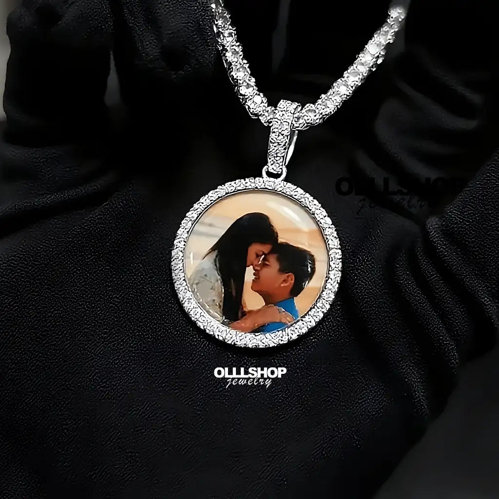 Personalized Round Photo Pendant – Small Size