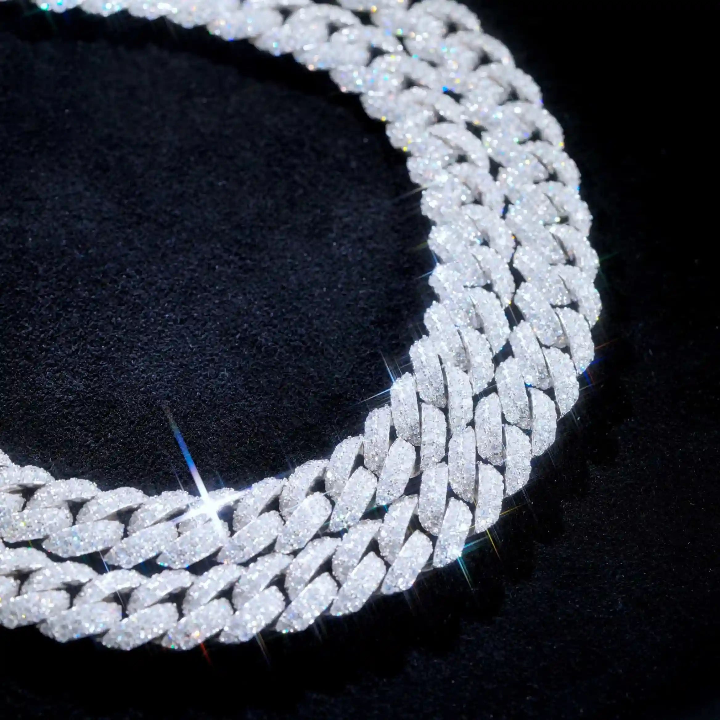 925S & VVS Moissanite Cuban Link Chain - 10mm