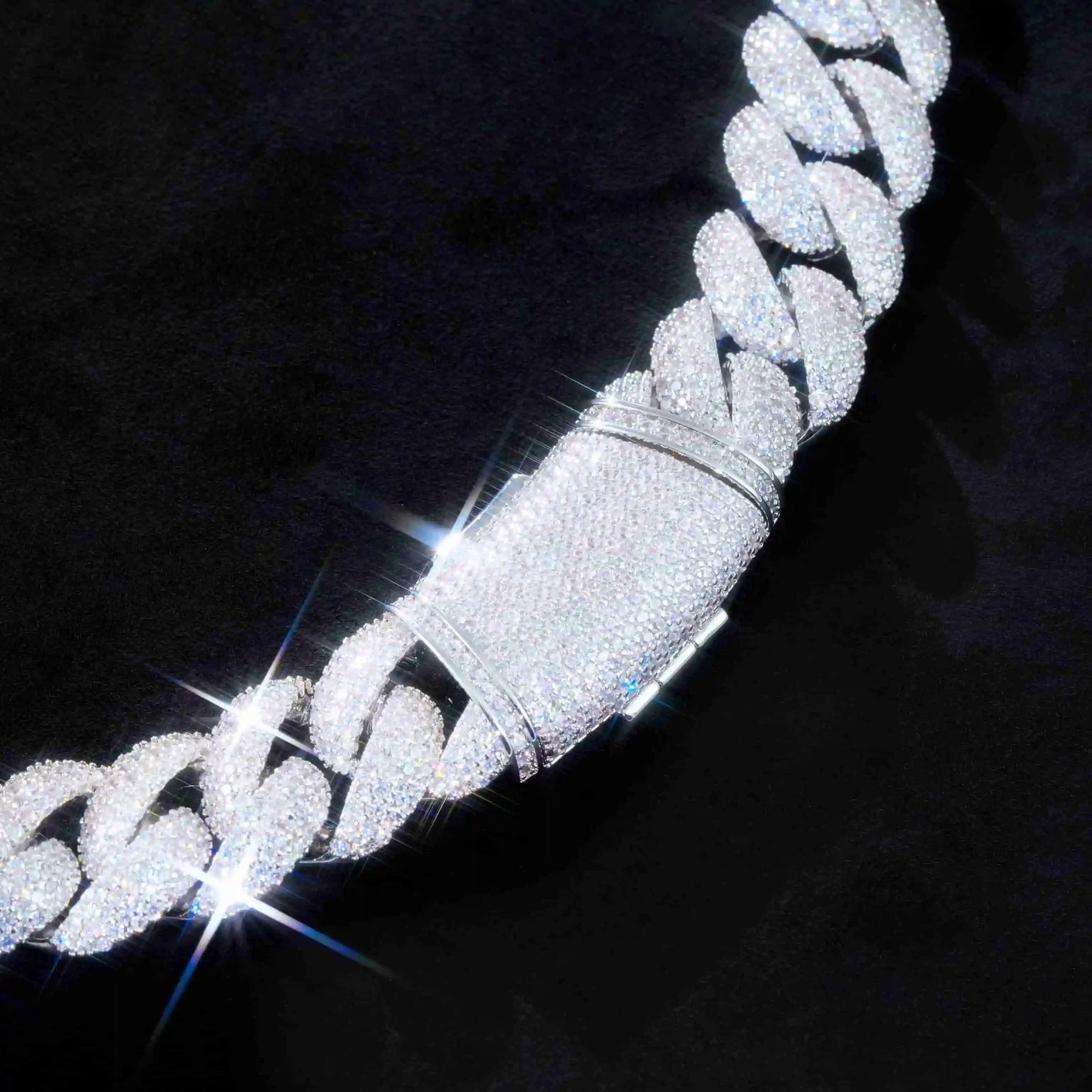 Curved Clasp Bubble Cuban Link Chain - 18mm