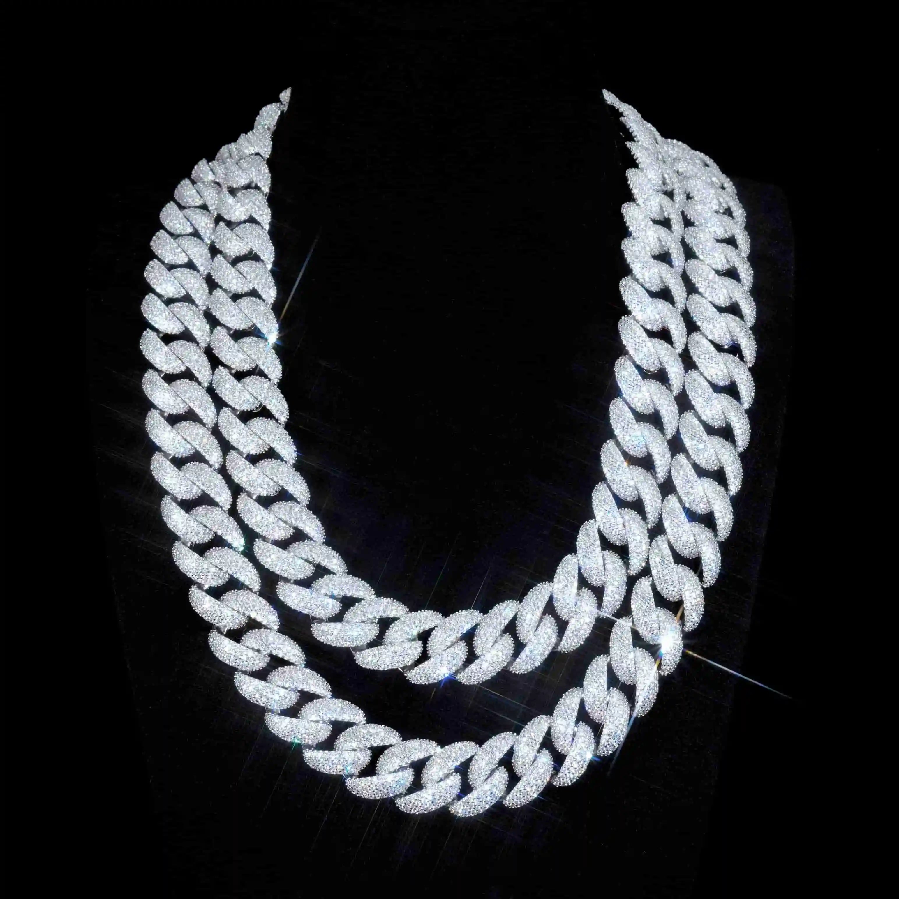 Curved Clasp Bubble Cuban Link Chain - 18mm