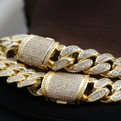 Box Clasp Iced Cuban Link Chain in 18K Gold - 19mm
