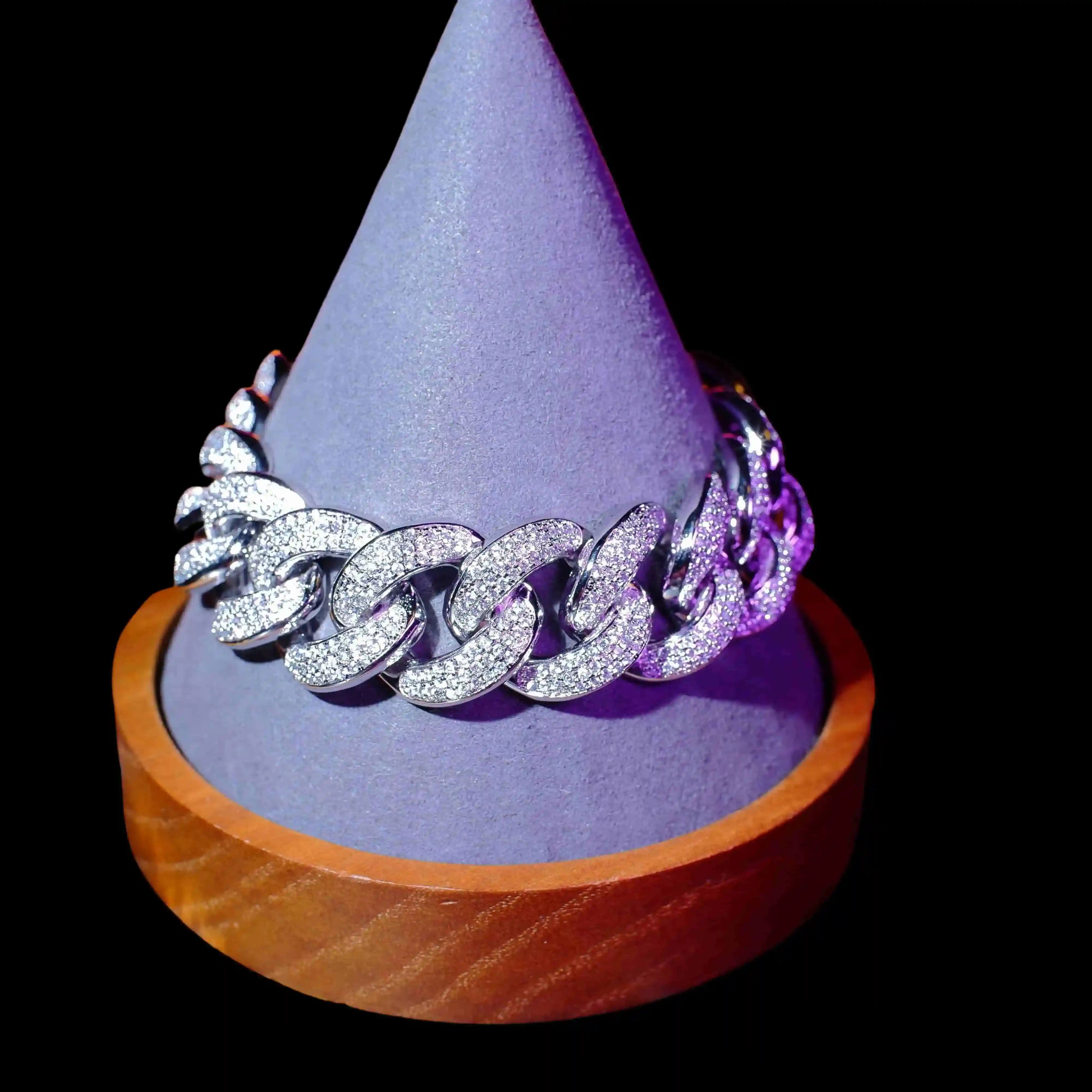 Miami Cuban Link Bracelet in White Gold - 20mm