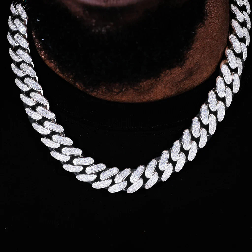 Iced Cuban Link Choker in White Gold - 19mm