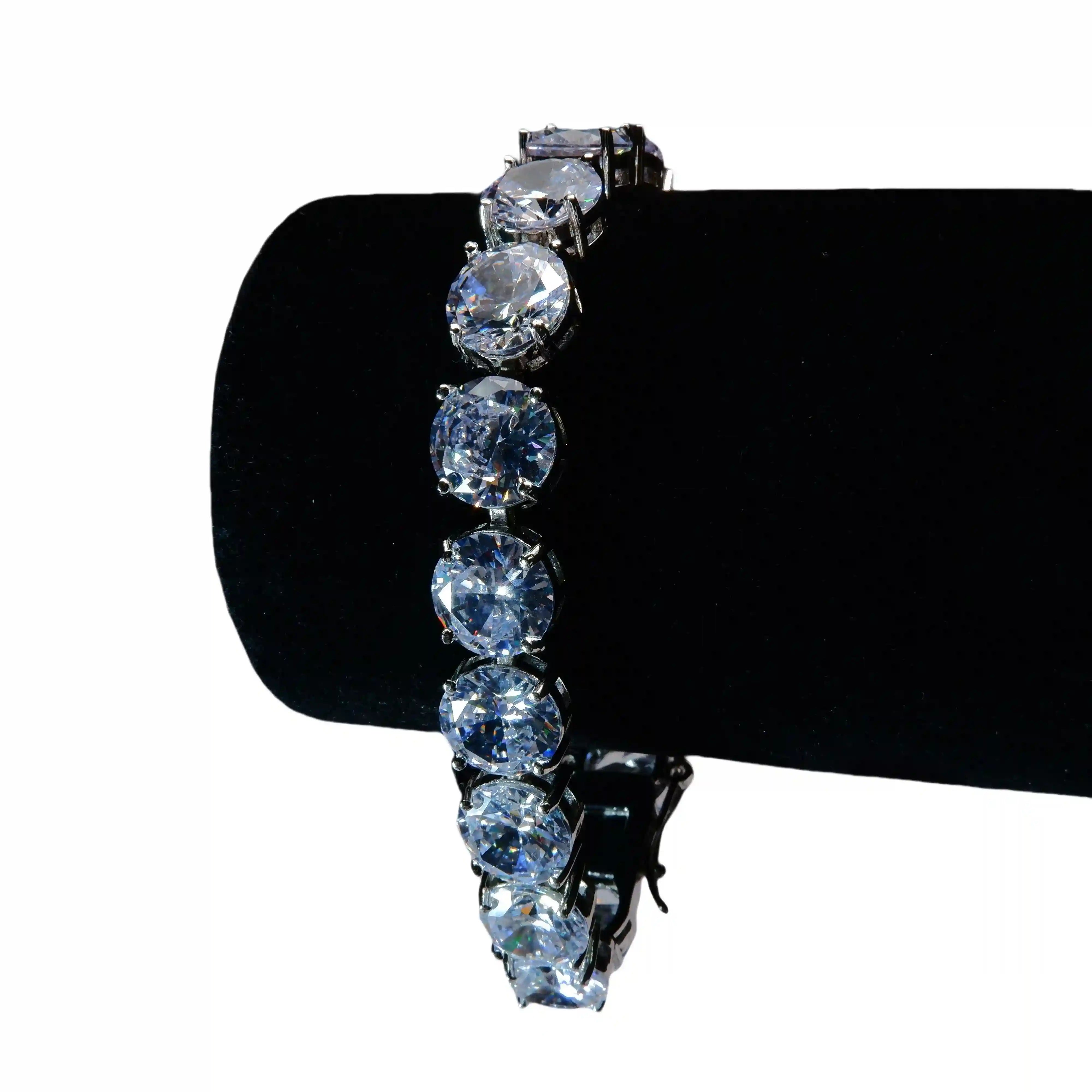Tennis Bracelet in White Gold - 10mm
