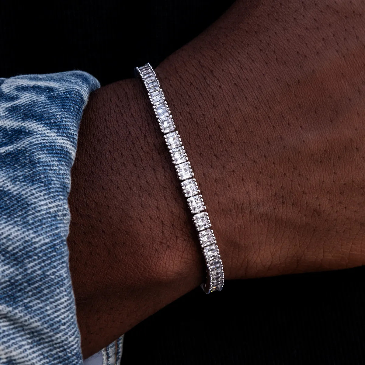 3mm white gold baguette cut diamond tennis bracelet close up