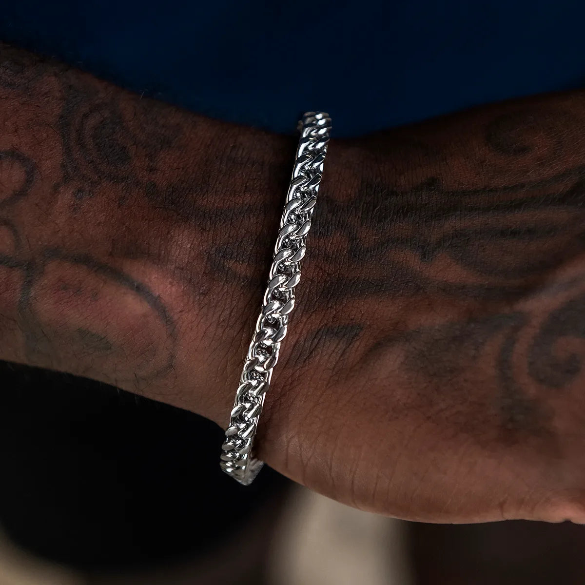 6mm Franco bracelet in white gold close-up luxury men’s jewelry