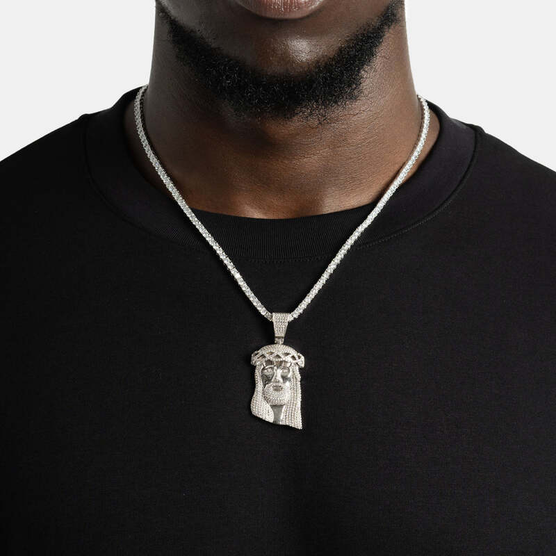 Jesus Pendant In White Gold - 25mm