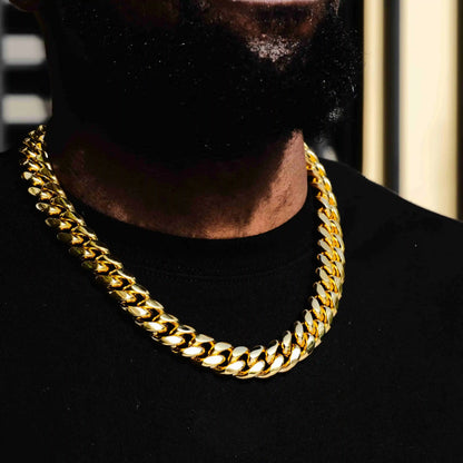 Miami Cuban Link Choker in Yellow Gold - 18mm