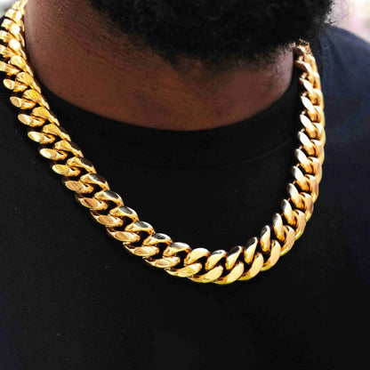 Miami Cuban Link Choker in Yellow Gold - 18mm