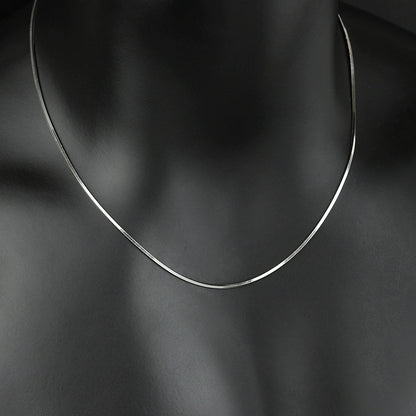 Material 925 silver Finish white gold plated Chain Style snake bone chain Circumference 45cm,50cm,55cm,60cm Pendant weight 7.71g Package Content A Pendant & Tennis Chain ,A Dust bag , A Gift box , A Jewelry cloth and A Warranty card.