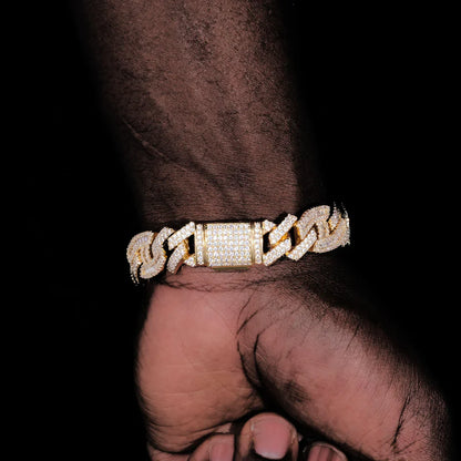 Luxury 12mm 18k gold prong baguette Cuban bracelet design 