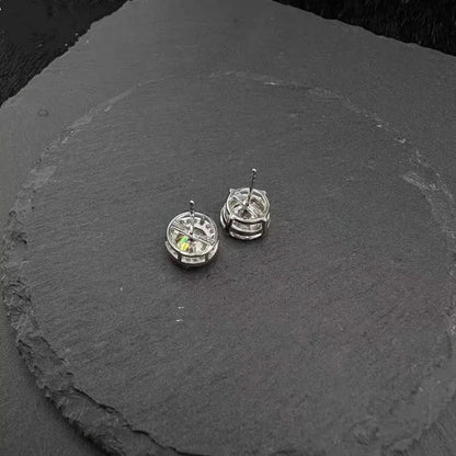 Pair of S925 moissanite dragon claw stud earrings white black