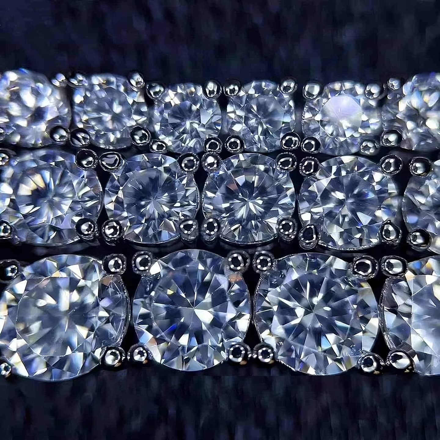 Close up Tennis Chain Rock Sugar Bracelet with sparkling big stones