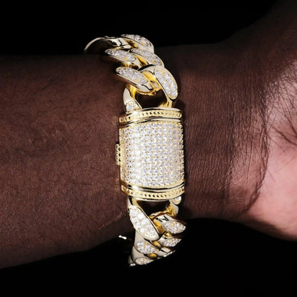 Iced Cuban Link Bracelet  in Yellow Gold - 19mm