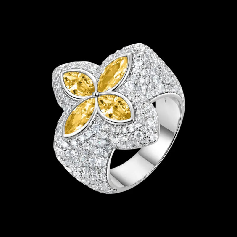 Iced Clover Rings in White Diamond - 25mm